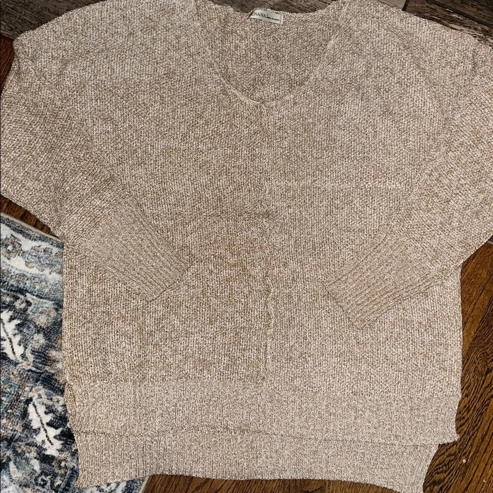 Zenana Woman’s V-Neck Sweater - Light Mocha NEW